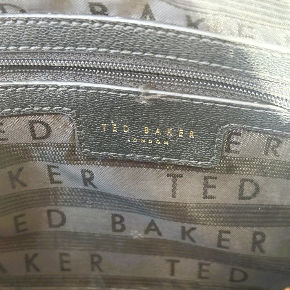 Ted Baker Amerrah Branded Strap Leather Crossbody Bag - Picture 6 of 7